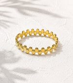 Elegent Goldoval pettern Bracelet