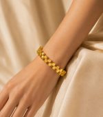 Elegent Goldoval pettern Bracelet - Image 3