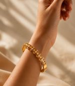 Golden 4 Leaf Bracelet - Image 3