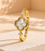 Clover Watch